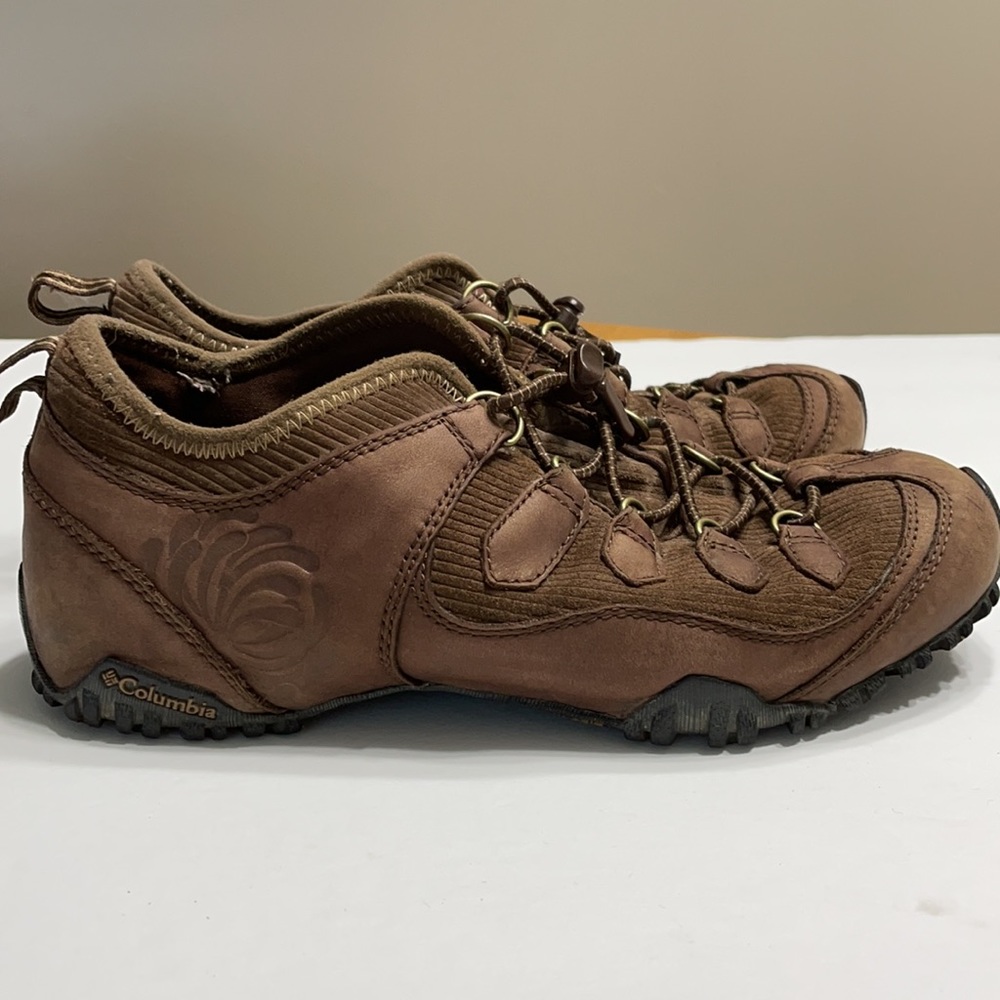 Ladies Columbia Hiking Sneakers